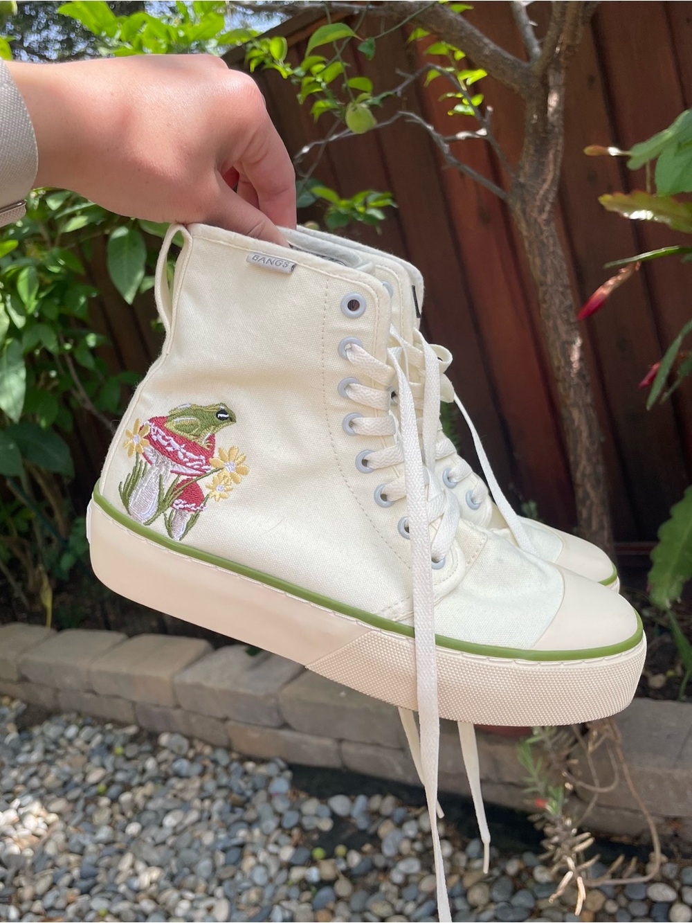Bangs Toadstool High Top Sneakers (6)